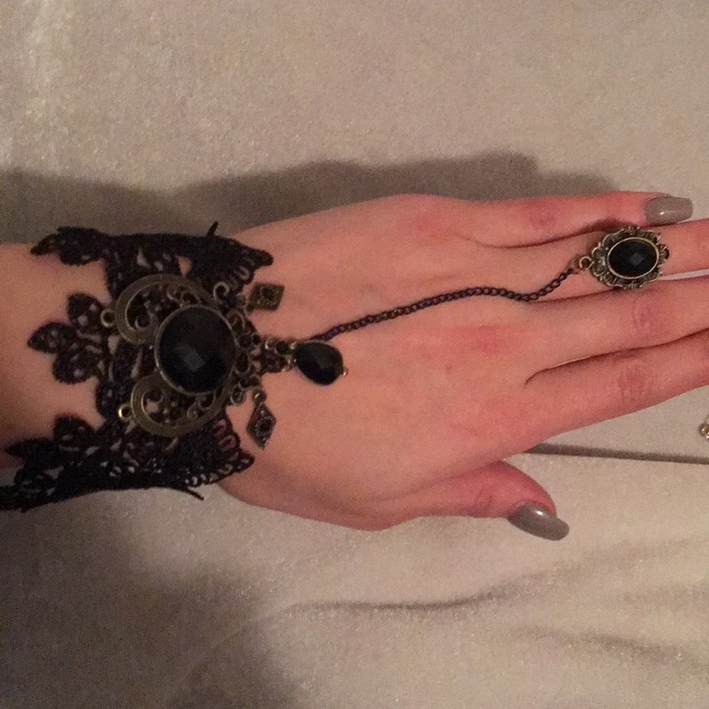 Bracelet/ ring